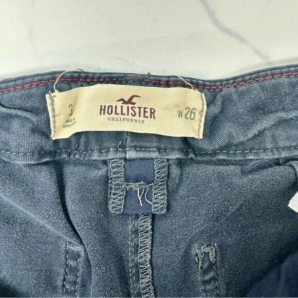 Hollister Chino Shorts- Size 3 - Picture 6 of 6